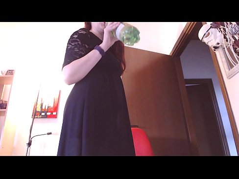 ❤️ Un escravo sumiso que adora as bragas sucias e deliciosas vese obrigado a masturbarse despois de ver este vídeo! ❤️ Follar en nós ❌️