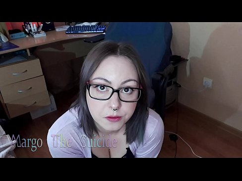 ❤️ Moza sexy con lentes chupa un consolador profundamente ante a cámara ❤️ Follar en nós ❌️